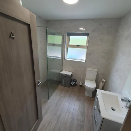 Dromore House F94w57e 4*